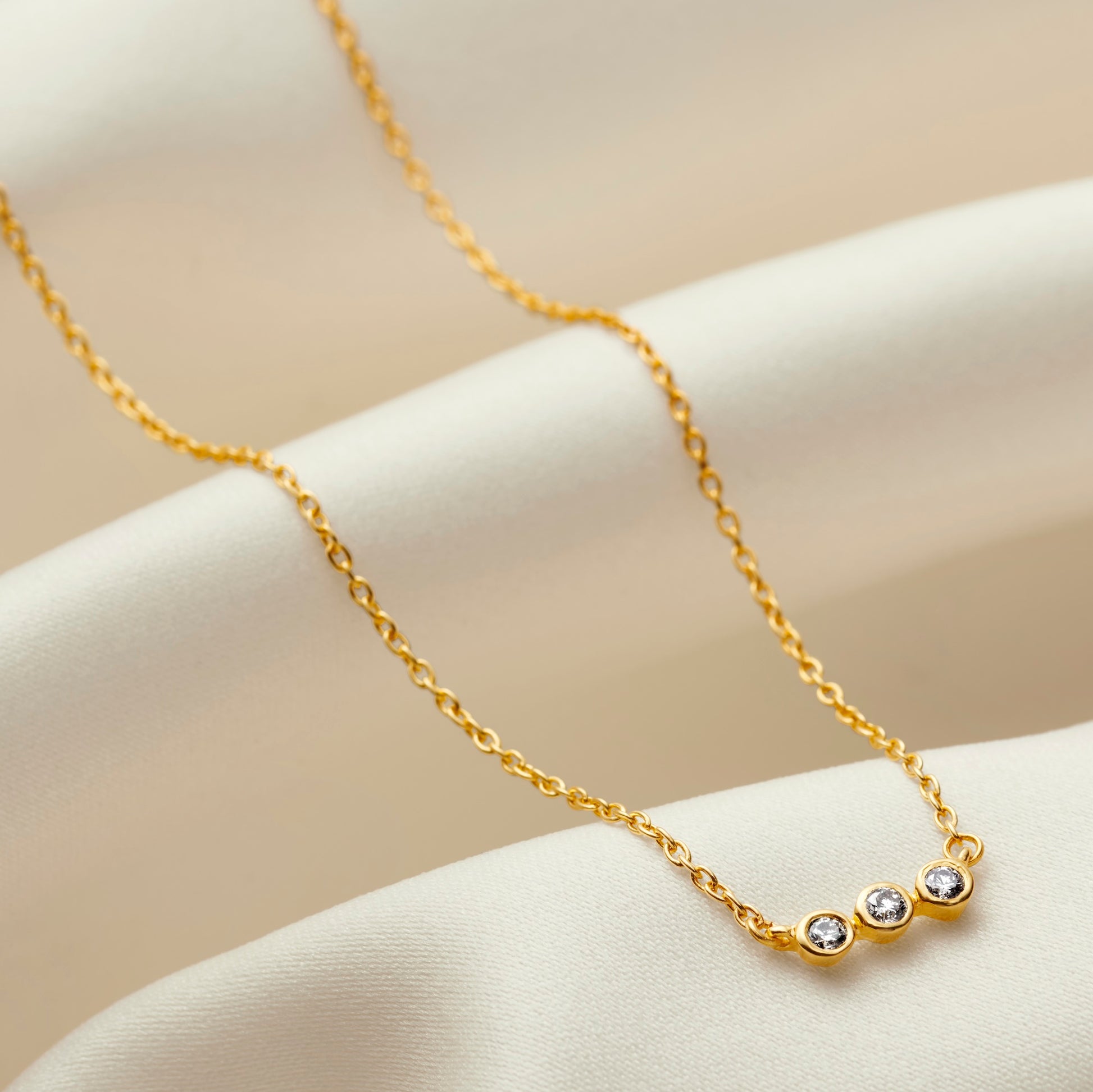 30th birthday necklace with three diamonds in gold vermeil