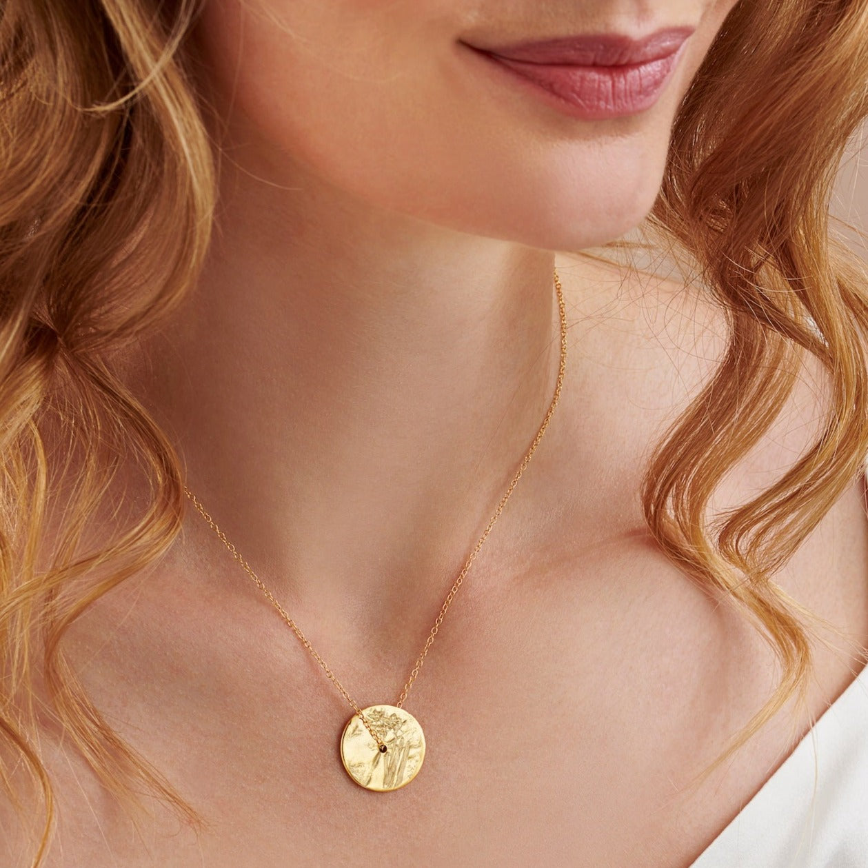 December Birth Flower Narcissus Necklace in Gold Vermeil