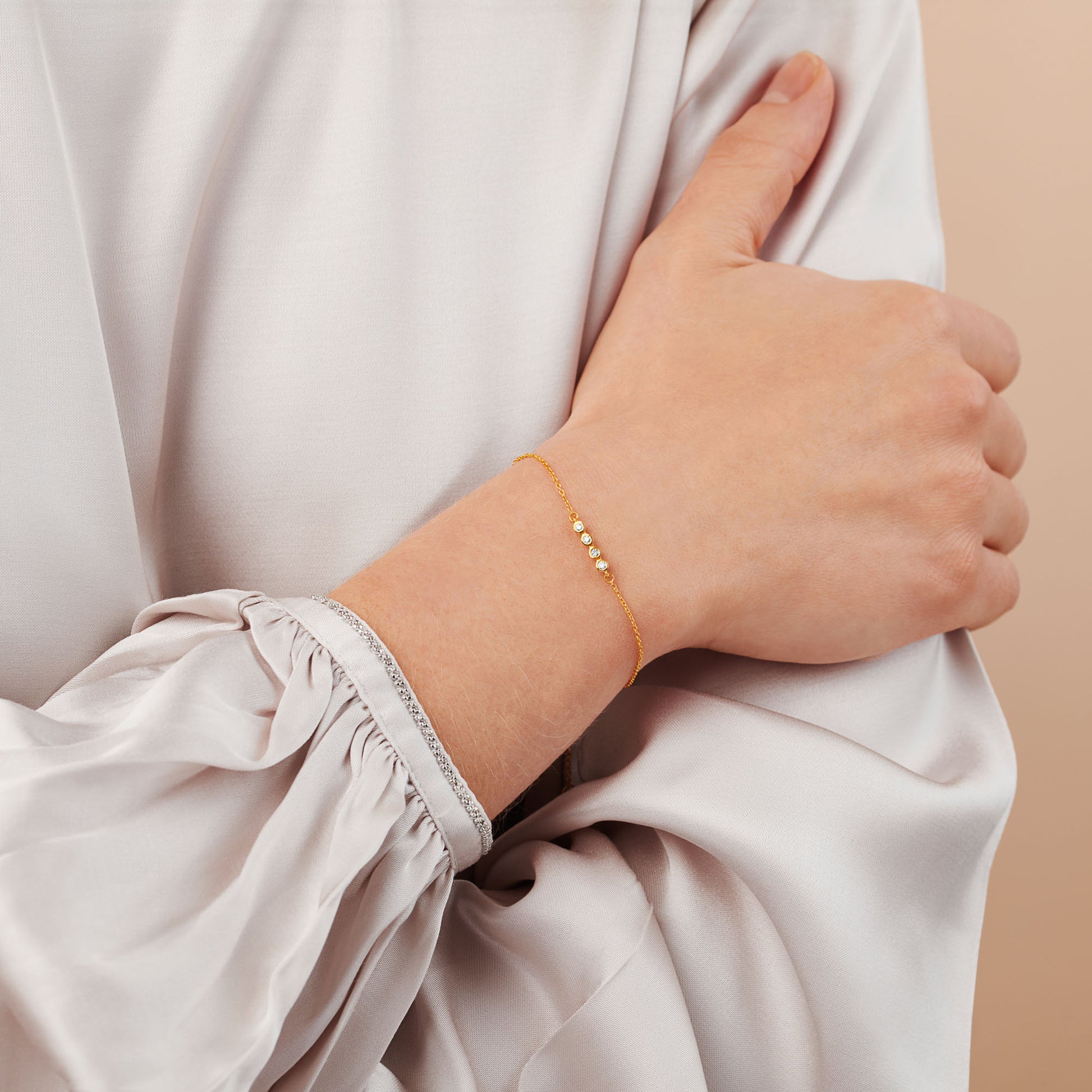 4 diamond bracelet for 40th birthday in 18 carat yellow gold vermeil on a dainty trace chain