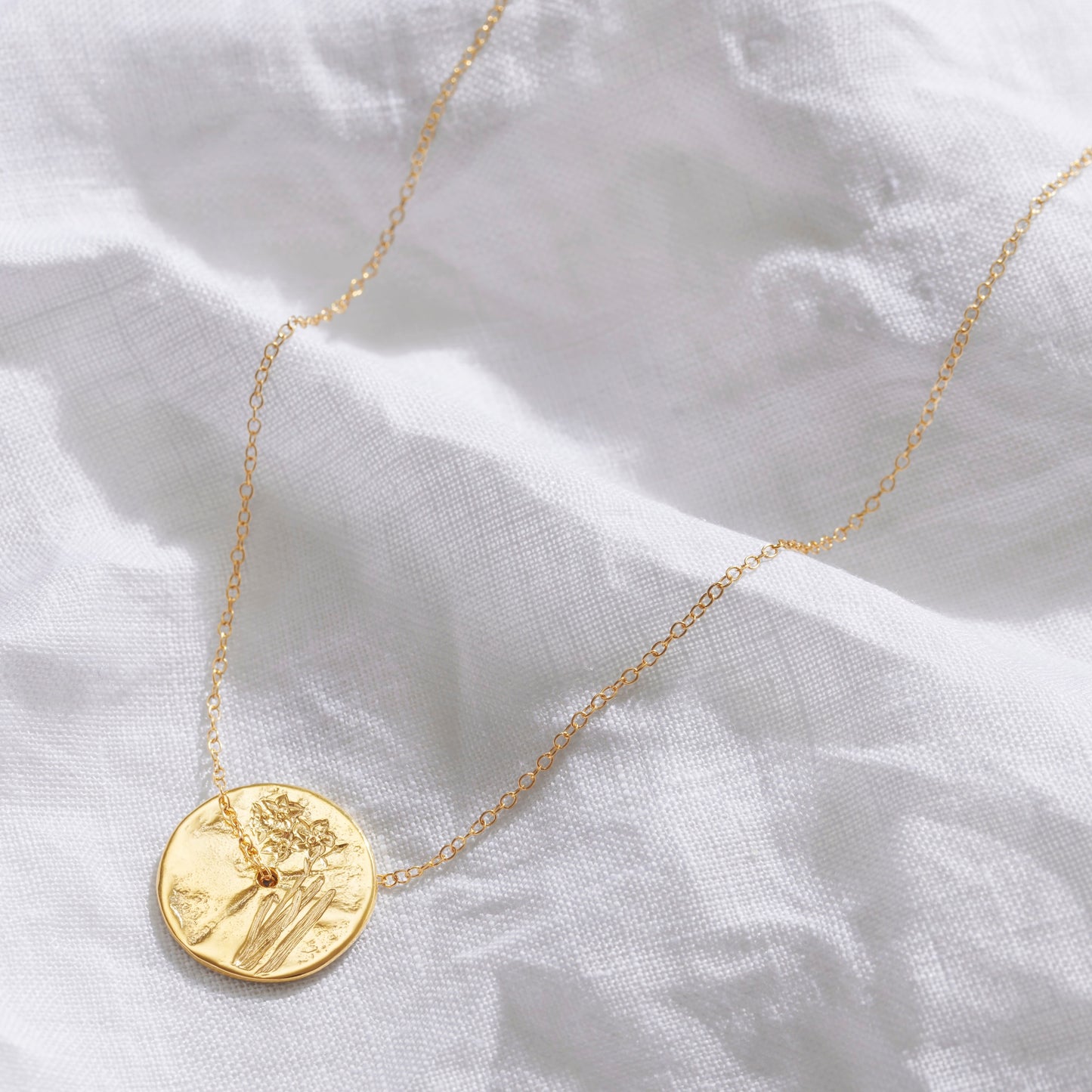 December Birth Flower Narcissus Necklace in Gold Vermeil